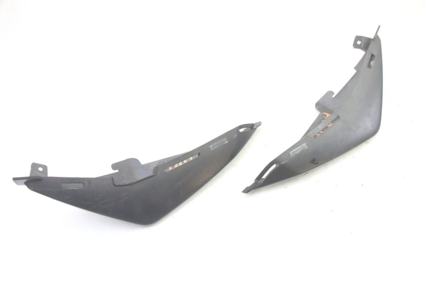 photo de CARENA POSTERIORE CONGIUNZIONE SUZUKI GSR 750 (2011 - 2017) - Altra angolazione