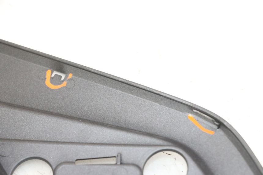 photo de Giunzione carenatura posteriore HONDA PCX (JF57/JF64) 125 (2014 - 2018) - Vista d'insieme del prodotto