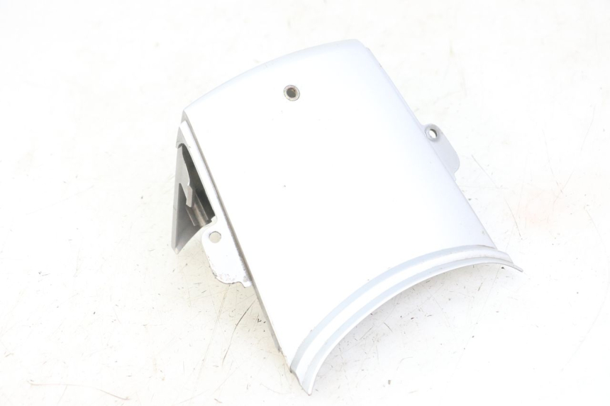 photo de GIUNZIONE PARAFANGO POSTERIORE HONDA SCV LEAD 100 (2003 - 2007) - Stato della superficie e materiale