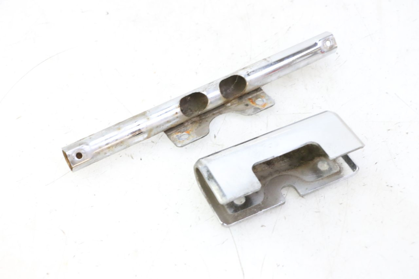 photo de CARENA POSTERIORE CONGIUNZIONE INFERIORE HYOSUNG GV AQUILA 125 (2000 - 2009) - Primo piano tecnico