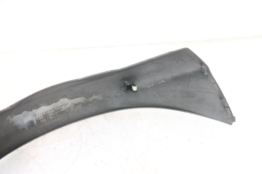 photo de GIUNZIONE PARAFANGO POSTERIORE INFERIORE SUZUKI BURGMAN 125 (2007 - 2014) - Ricambio usato controllato