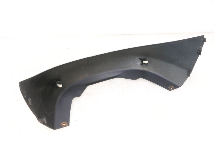 photo de GIUNZIONE PARAFANGO POSTERIORE INFERIORE SUZUKI BURGMAN 125 (2007 - 2014) - Dettaglio del componente