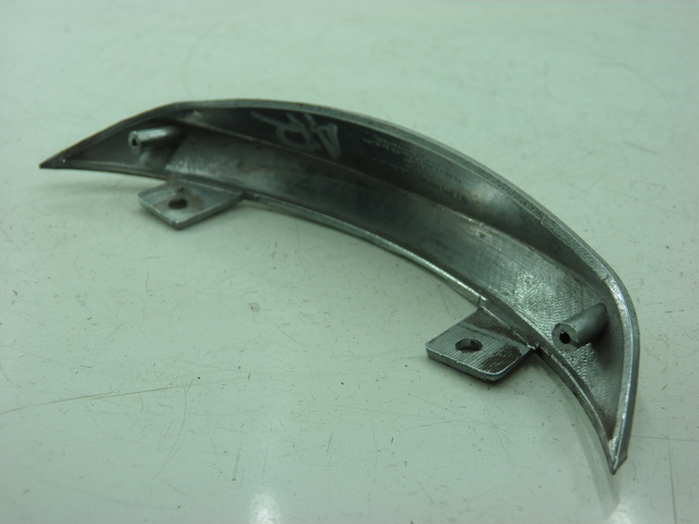 photo de Giunzione carenatura posteriore inferiore DAELIM BESBI 125 (2007 - 2008) - Dettaglio del componente