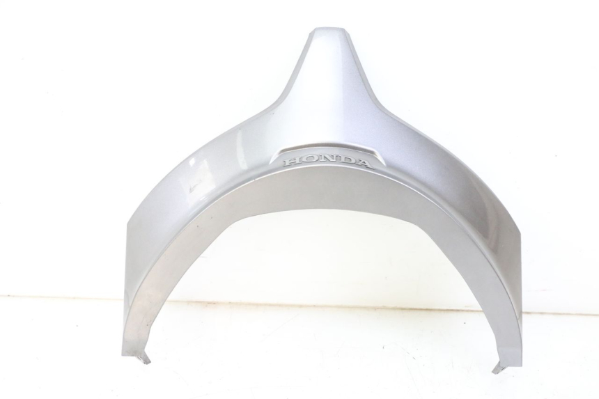 photo de CARENA POSTERIORE CONGIUNZIONE INFERIORE HONDA FORZA ABS 300 (2013 - 2017) - Dettaglio del componente