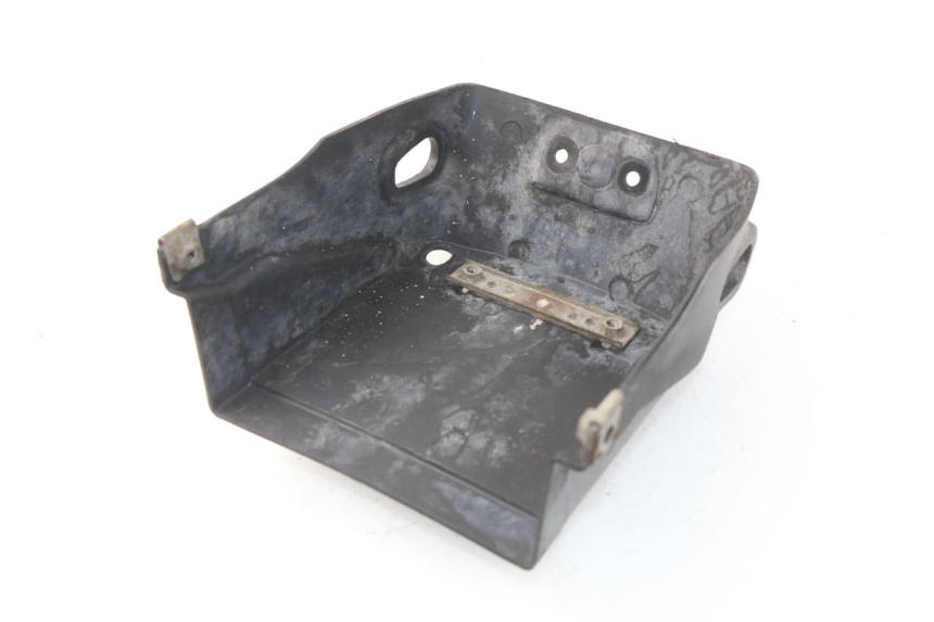 photo de Giunzione carenatura posteriore inferiore KAWASAKI GPZ S 500 (1994 - 2005) - Dettaglio del componente