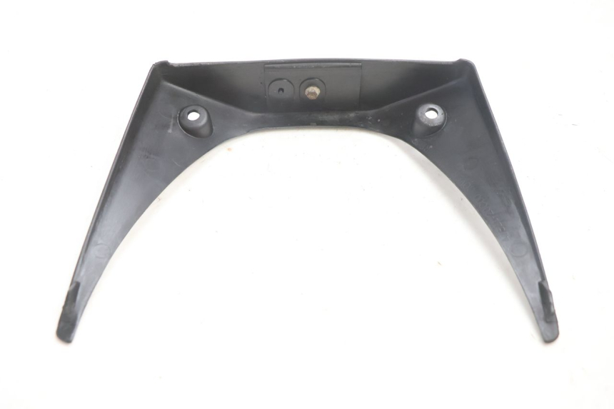 photo de CARENA POSTERIORE CONGIUNZIONE INFERIORE SUZUKI GSX F GSXF 750 (1988 - 1998) - Zoom sullo stato d'uso