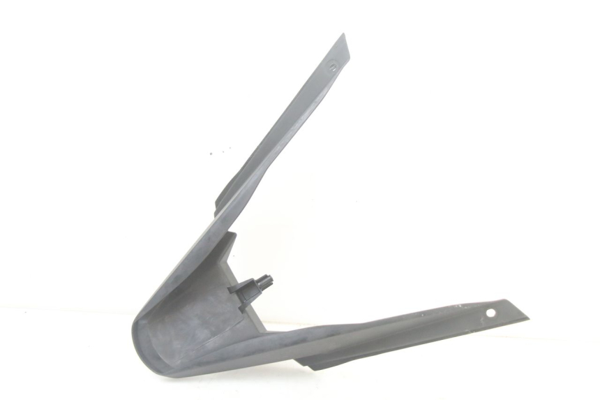 photo de Giunzione carenatura posteriore inferiore HONDA PCX (JF57/JF64) 125 (2014 - 2018) - Dettagli dei punti di fissaggio