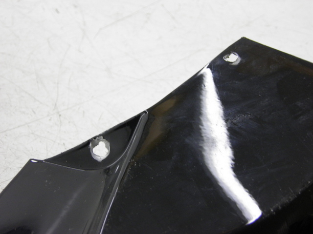 photo de Giunzione carenatura posteriore inferiore JM MOTOR S-MAX 125 (2010 - 2014) - Zoom sullo stato d'uso