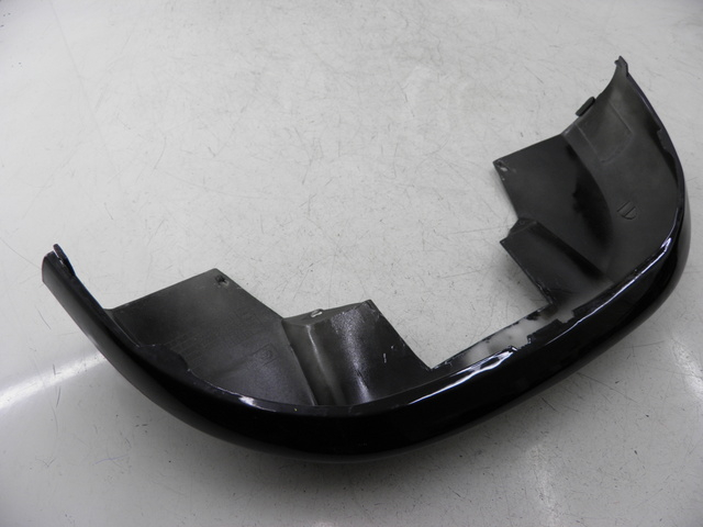 photo de Giunzione carenatura posteriore inferiore JM MOTOR S-MAX 125 (2010 - 2014) - Dettagli dei punti di fissaggio