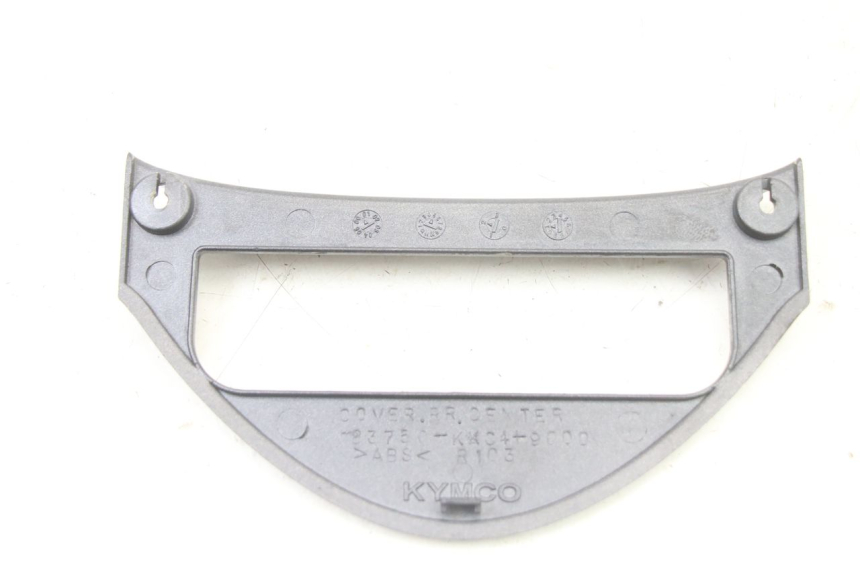 photo de Giunzione carenatura posteriore inferiore KYMCO GRAND DINK 125 (2008 - 2014) - Zoom sullo stato d'uso
