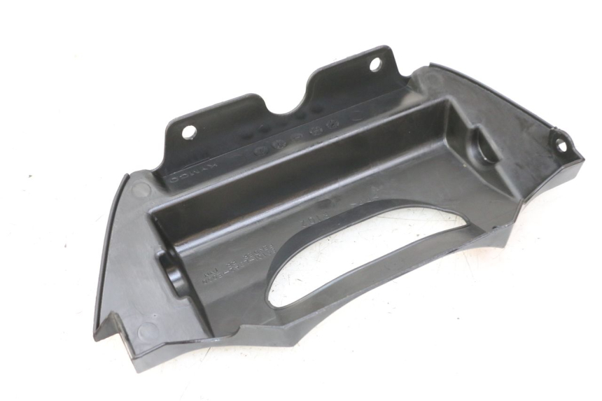 photo de CARENA POSTERIORE CONGIUNZIONE INFERIORE KYMCO XCITING 500 (2007 - 2010) - Zoom sullo stato d'uso