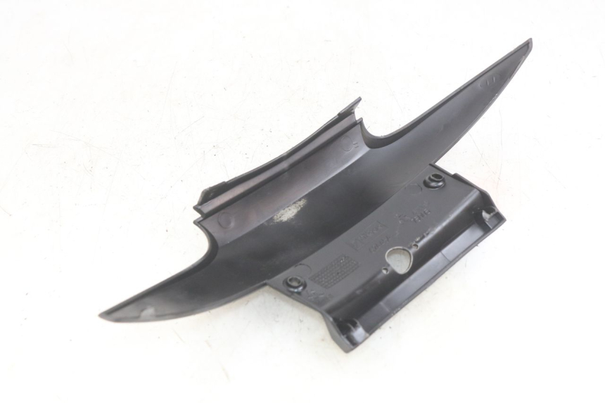 photo de GIUNZIONE PARAFANGO POSTERIORE INFERIORE PIAGGIO MP3 LT 400 (2007 - 2012) - Zoom sullo stato d'uso