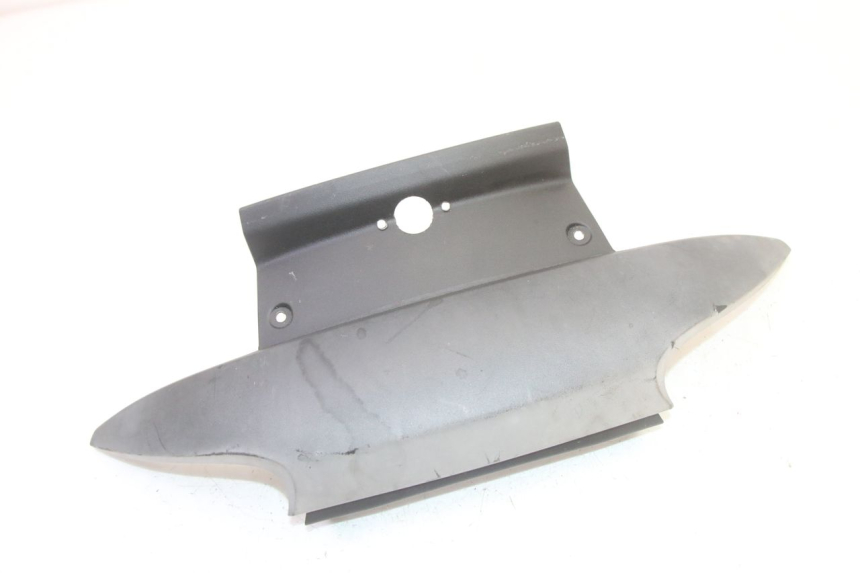 photo de Giunzione carenatura posteriore inferiore PIAGGIO MP3 RL 250 (2006 - 2010) - Zoom sullo stato d'uso