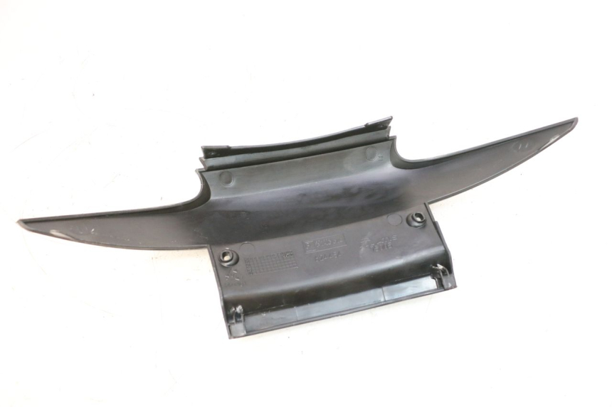 photo de GIUNZIONE PARAFANGO POSTERIORE INFERIORE PIAGGIO MP3 125 (2006 - 2014) - Zoom sullo stato d'uso