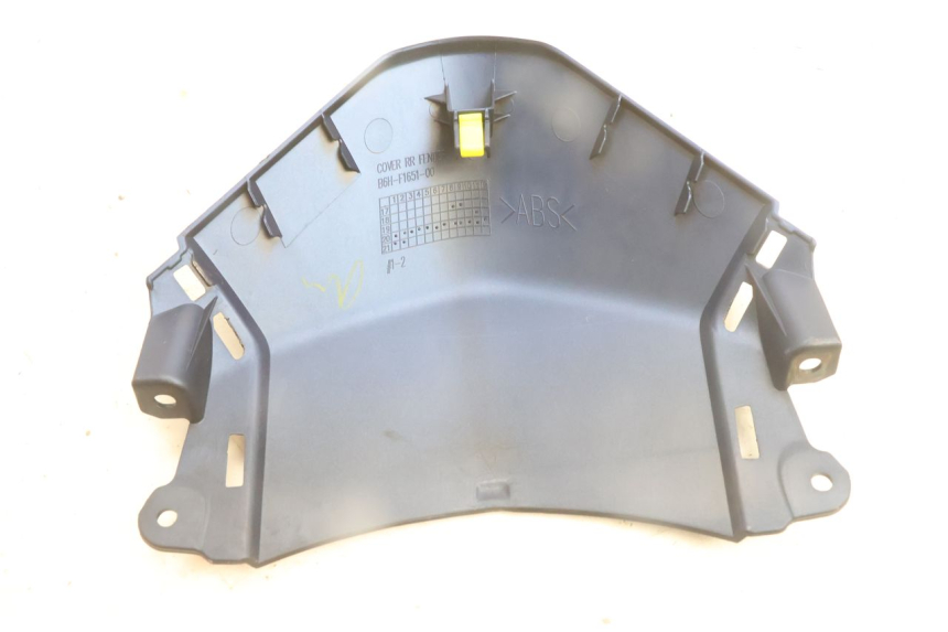 photo de CARENA POSTERIORE CONGIUNZIONE INFERIORE YAMAHA N-MAX NMAX 125 (2021 - 2024) - Zoom sullo stato d'uso