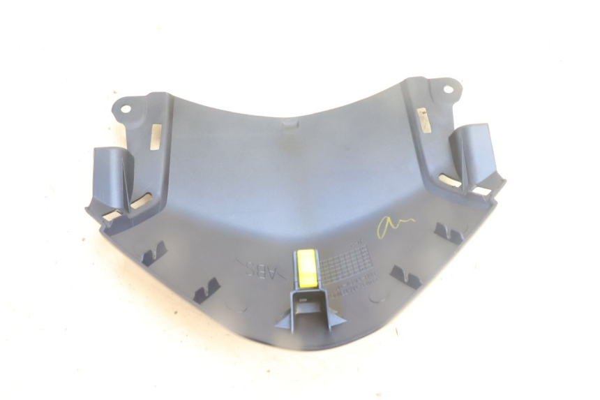 photo de CARENA POSTERIORE CONGIUNZIONE INFERIORE YAMAHA N-MAX NMAX 125 (2021 - 2024) - Altra angolazione