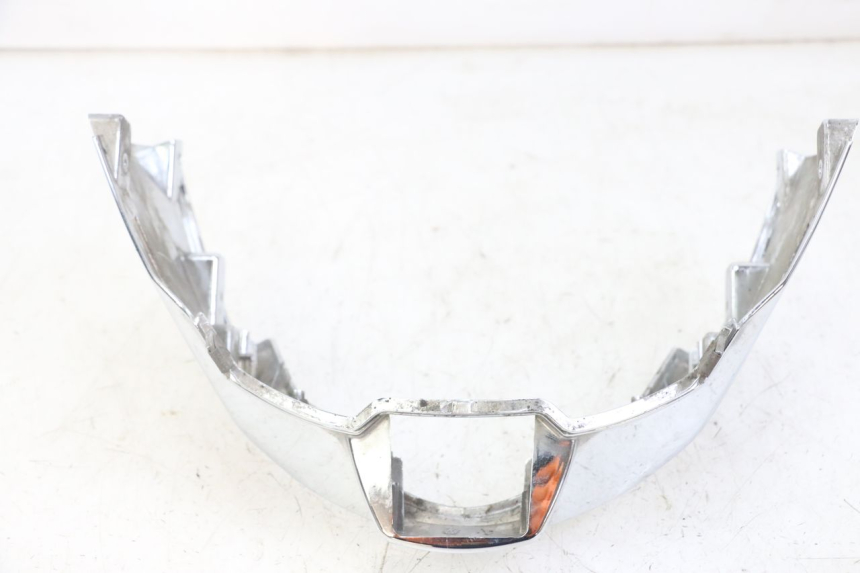 photo de CARENA POSTERIORE CONGIUNZIONE INFERIORE KYMCO LIKE 4T 50 (2019 - 2025) - Marcature e riferimenti originali