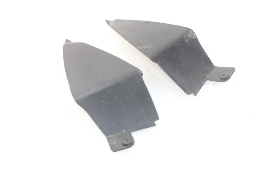 photo de CARENA POSTERIORE CONGIUNZIONE INFERIORE PIAGGIO NEW TYPHOON 50 (2010 - 2017) - Zoom sullo stato d'uso