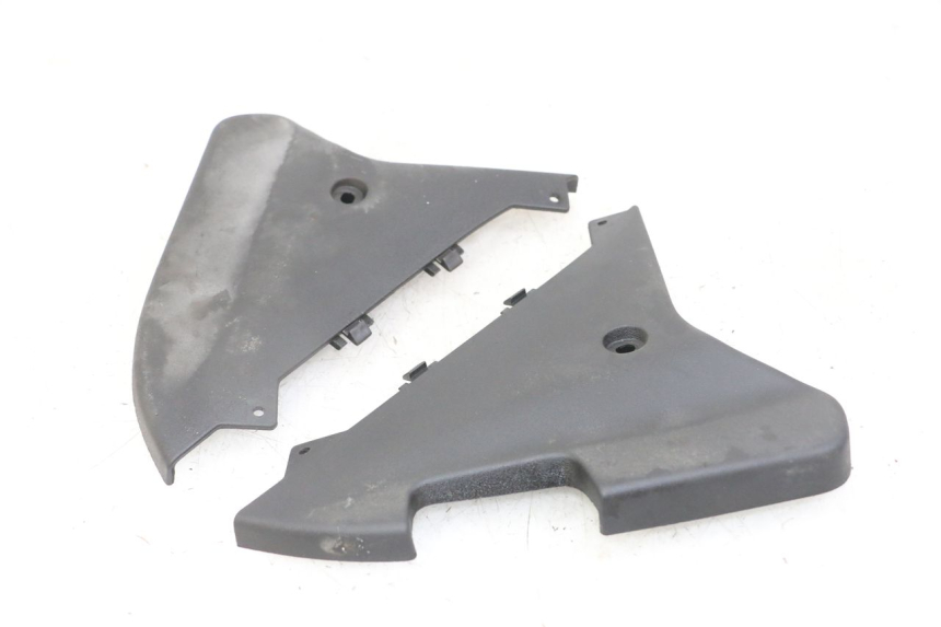 photo de CARENA POSTERIORE CONGIUNZIONE INFERIORE GILERA NEXUS 125 (2009 - 2013) - Altra angolazione