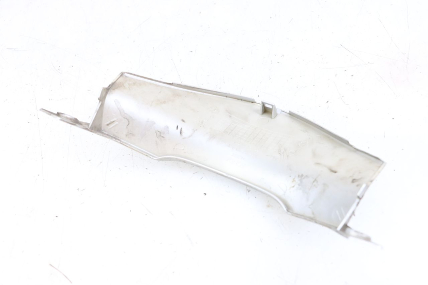 photo de GIUNZIONE PARAFANGO POSTERIORE INFERIORE HONDA NHX LEAD 110 (2008 - 2010) - Zoom sullo stato d'uso