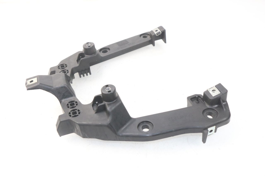 photo de Giunzione carenatura posteriore inferiore MBK NITRO 2T 50 (2013 - 2017) - Zoom sullo stato d'uso