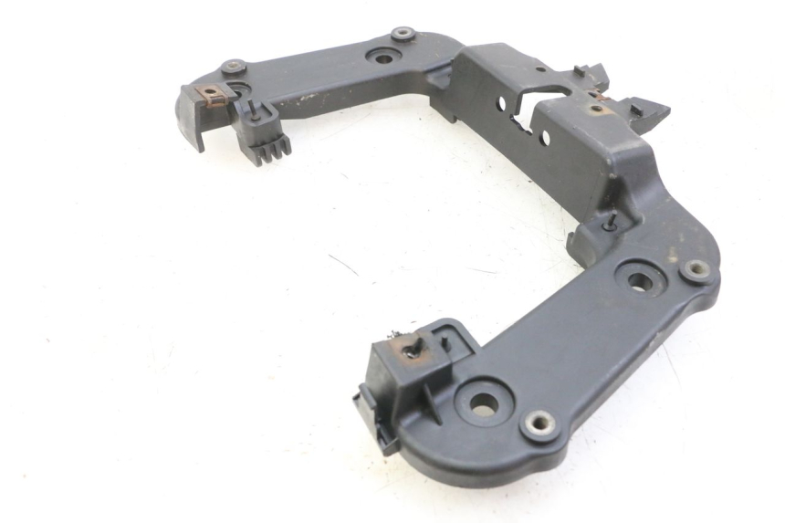 photo de CARENA POSTERIORE CONGIUNZIONE INFERIORE MBK OVETTO 4T 50 (2008 - 2016) - Primo piano tecnico