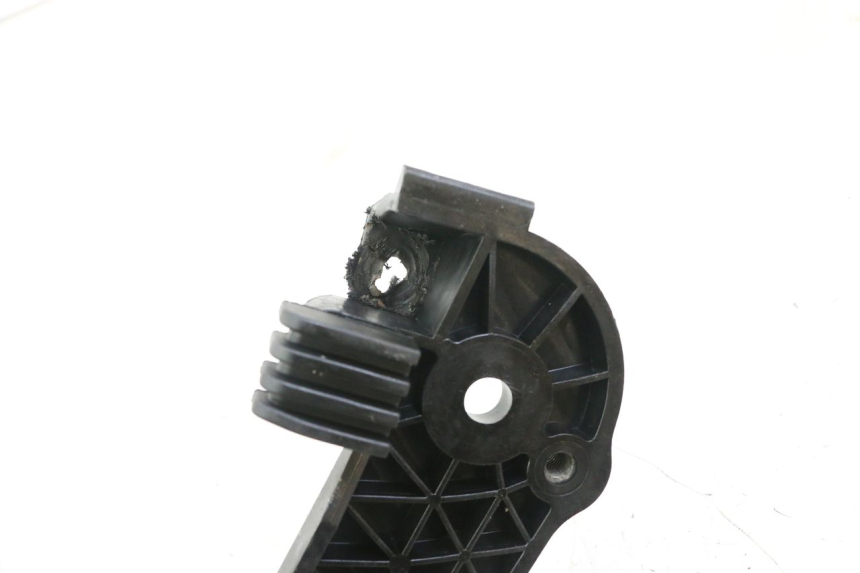 photo de CARENA POSTERIORE CONGIUNZIONE INFERIORE MBK OVETTO 4T 50 (2008 - 2016) - Vista d'insieme del prodotto