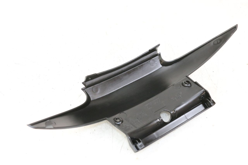 photo de GIUNZIONE PARAFANGO POSTERIORE INFERIORE PIAGGIO MP3 LT 400 (2007 - 2012) - Dettaglio del componente