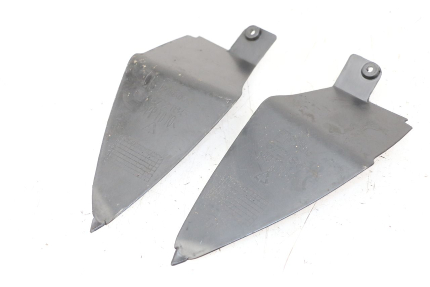 photo de CARENA POSTERIORE CONGIUNZIONE INFERIORE PIAGGIO NEW TYPHOON 50 (2010 - 2017) - Dettaglio del componente