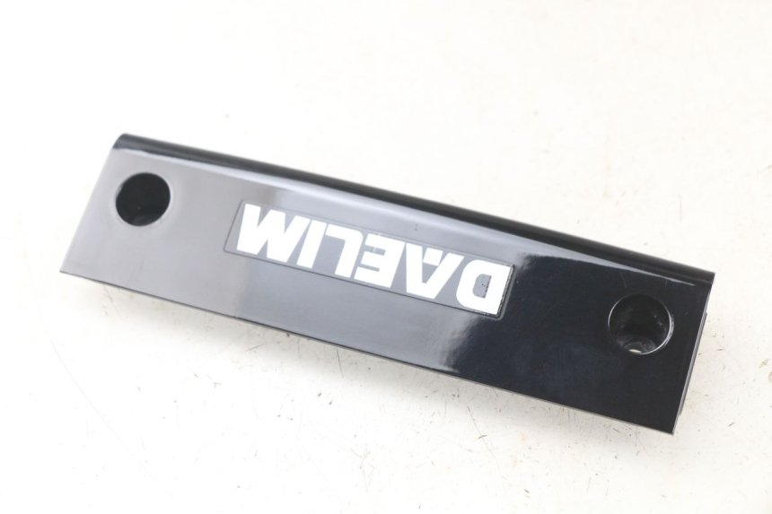 photo de Giunzione carenatura posteriore inferiore DAELIM S2 FI 125 (2008 - 2017) - Zoom sullo stato d'uso