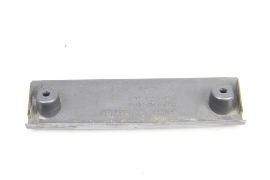 photo de Giunzione carenatura posteriore inferiore DAELIM S2 125 (2006 - 2007) - Altra angolazione