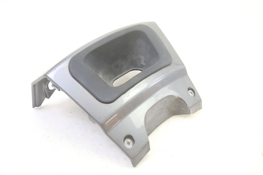 photo de CARENA POSTERIORE CONGIUNZIONE INFERIORE PEUGEOT SATELIS 250 (2006 - 2012) - Altra angolazione