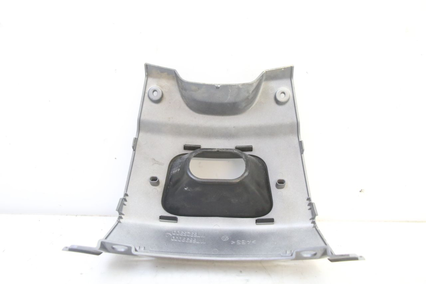 photo de CARENA POSTERIORE CONGIUNZIONE INFERIORE PEUGEOT SATELIS 250 (2006 - 2012) - Ricambio usato controllato