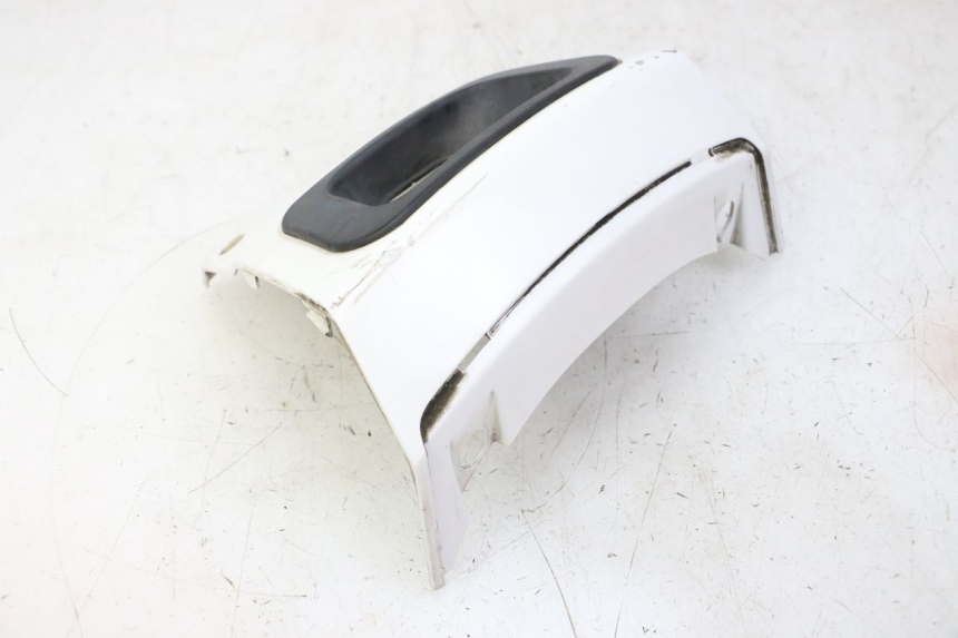 photo de GIUNZIONE PARAFANGO POSTERIORE INFERIORE PEUGEOT SATELIS 125 (2010 - 2012) - Primo piano tecnico