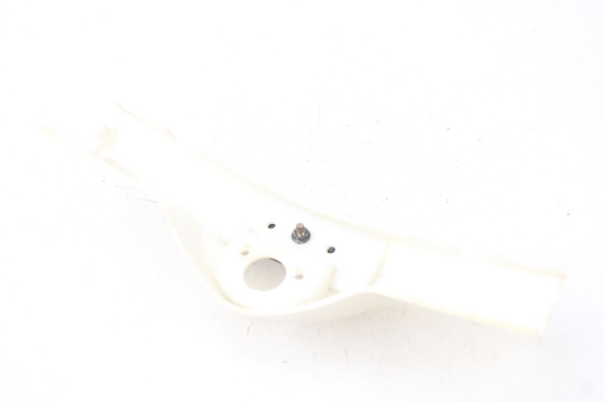 photo de Giunzione carenatura posteriore inferiore RAZZO STEED 125 (2012 - 2018) - Zoom sullo stato d'uso