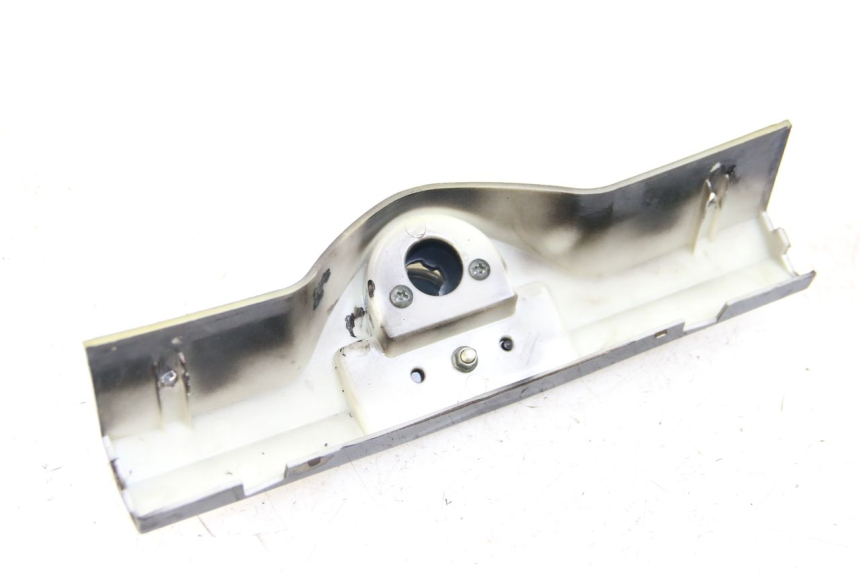 photo de Giunzione carenatura posteriore inferiore RAZZO STEED 125 (2012 - 2018) - Zoom sullo stato d'uso