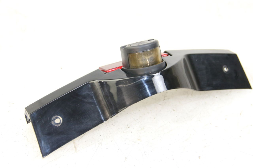 photo de Giunzione carenatura posteriore inferiore RAZZO STEED 125 (2012 - 2018) - Altra angolazione