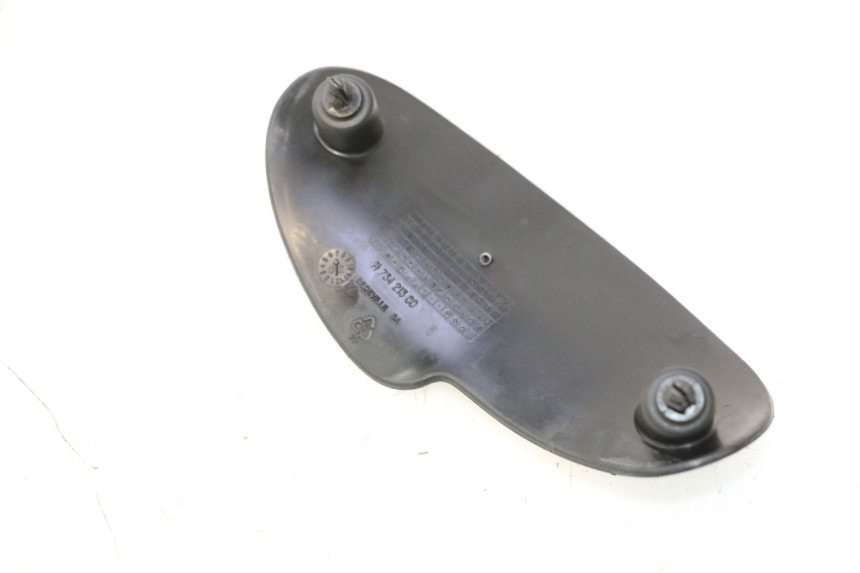 photo de CARENA POSTERIORE CONGIUNZIONE INFERIORE PEUGEOT TREKKER 50 (1995 - 2004) - Zoom sullo stato d'uso