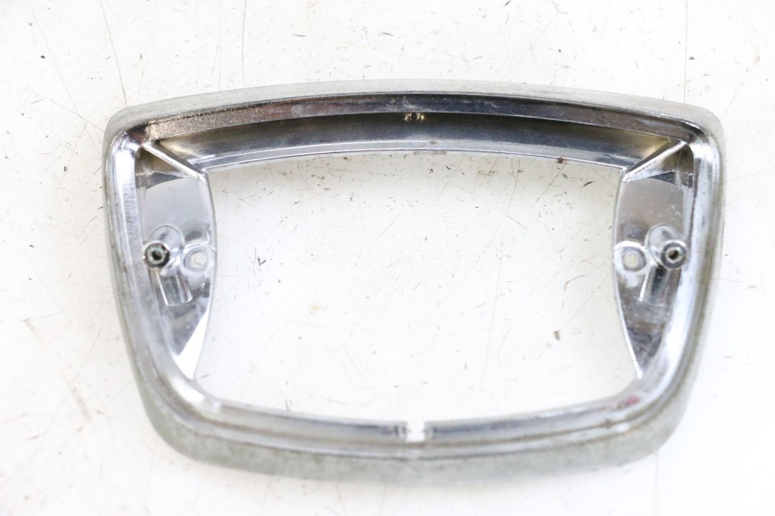 photo de Giunzione carenatura posteriore inferiore PIAGGIO VESPA LX 2T 50 (2005 - 2013) - Vista principale