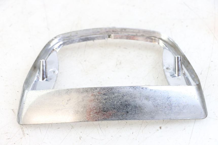 photo de Giunzione carenatura posteriore inferiore PIAGGIO VESPA LX 2T 50 (2005 - 2013) - Primo piano tecnico