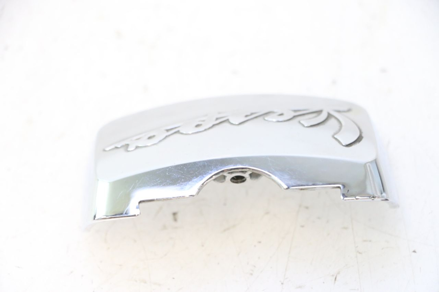 photo de Giunzione carenatura posteriore inferiore PIAGGIO VESPA LX 2T 50 (2005 - 2013) - Altra angolazione