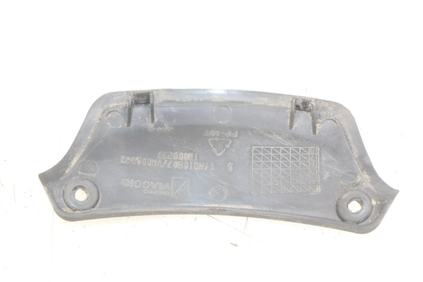 photo de GIUNZIONE PARAFANGO POSTERIORE INFERIORE PIAGGIO VESPA PRIMAVERA 2T 50 (2013 - 2018) - Zoom sullo stato d'uso