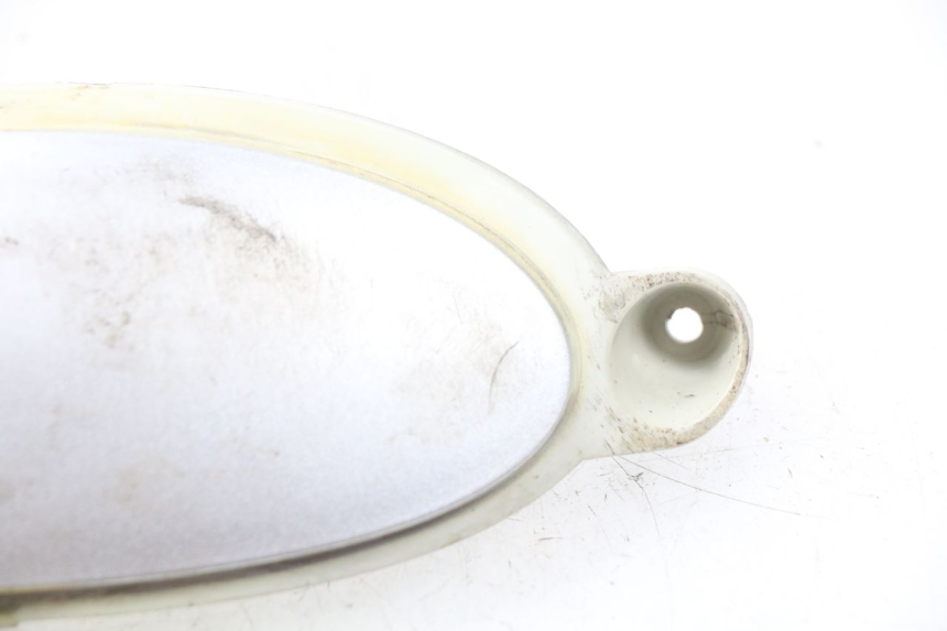 photo de Giunzione carenatura posteriore inferiore PEUGEOT VIVACITY 100 (1999 - 2008) - Zoom sullo stato d'uso