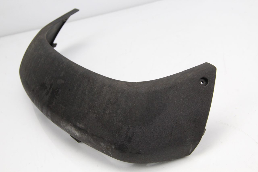 photo de Giunzione carenatura posteriore inferiore PIAGGIO X9 125 (2000 - 2003) - Vista principale