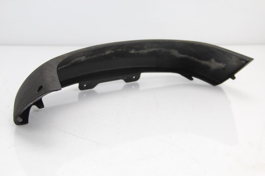 photo de Giunzione carenatura posteriore inferiore PIAGGIO X9 125 (2000 - 2003) - Zoom sullo stato d'uso