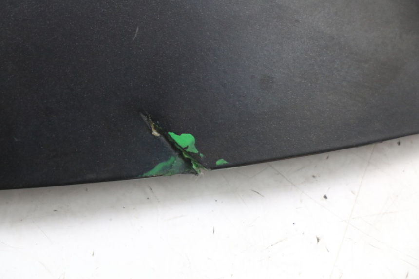 photo de GIUNZIONE PARAFANGO POSTERIORE INFERIORE PIAGGIO XEVO - X EVO 125 (2007 - 2017) - Zoom sullo stato d'uso