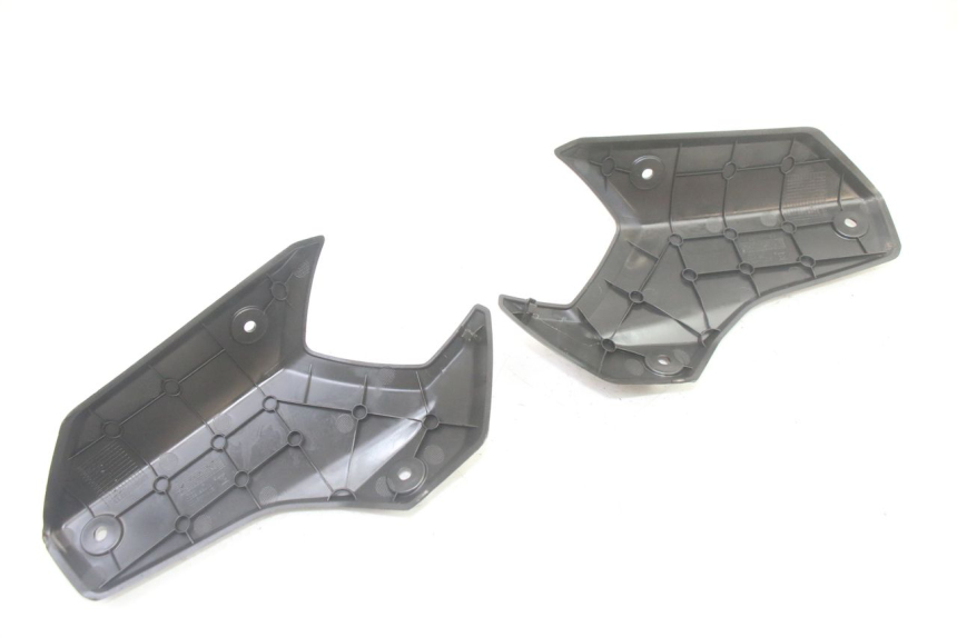 photo de GIUNZIONE PARAFANGO POSTERIORE PEUGEOT KISBEE 4T 50 (2018 - 2022) - Zoom sullo stato d'uso