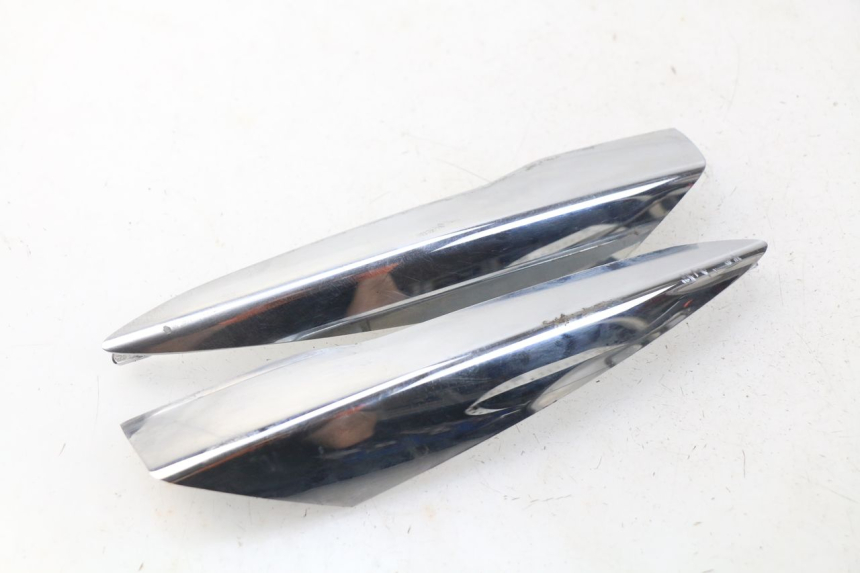 photo de GIUNZIONE PARAFANGO POSTERIORE PIAGGIO LIBERTY IGET 4T 50 (2015 - 2020) - Zoom sullo stato d'uso