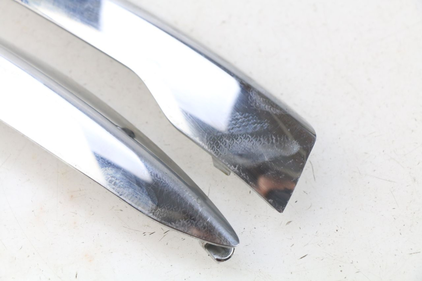 photo de GIUNZIONE PARAFANGO POSTERIORE PIAGGIO LIBERTY IGET 4T 50 (2015 - 2020) - Altra angolazione