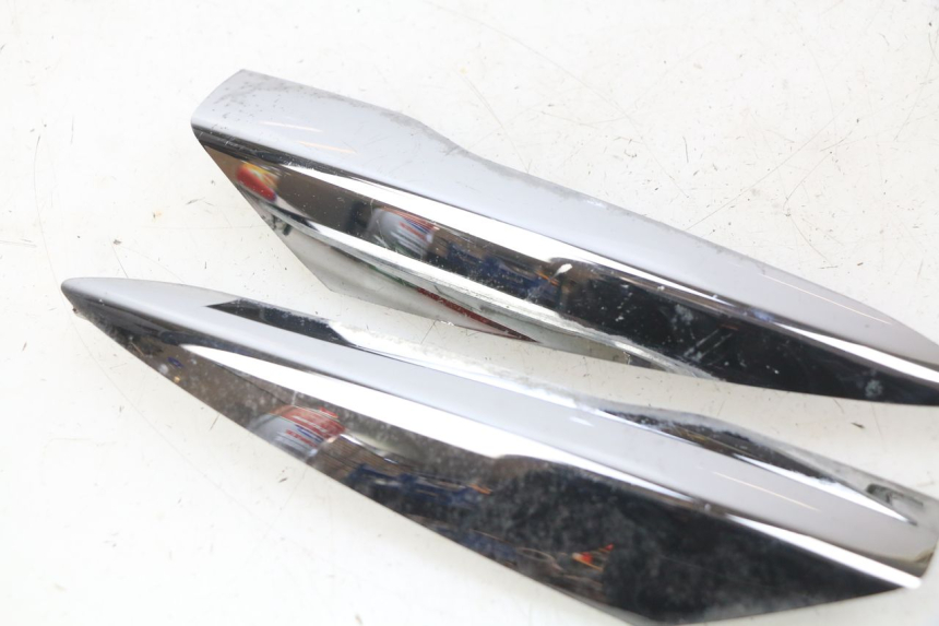 photo de GIUNZIONE PARAFANGO POSTERIORE PIAGGIO LIBERTY IGET 4T 50 (2015 - 2020) - Dettaglio del componente